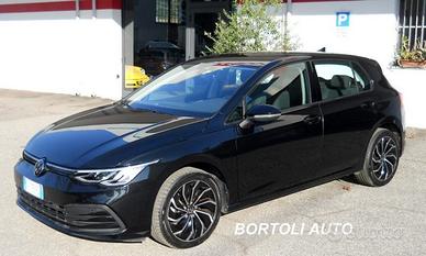 VOLKSWAGEN Golf 1.0 eTSI 14.000 KM EVO DSG LIFE
