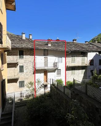 CASA DI CORTE A ROSAZZA