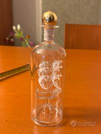 Bottiglia con barca interna
