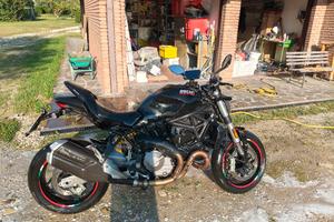 ducati Monster 821