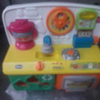 Cucina giocattolo interattiva 