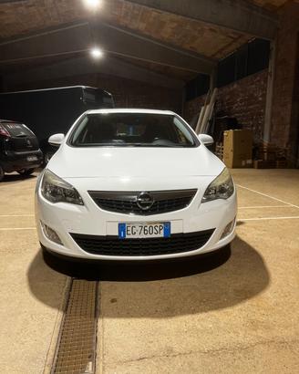 Opel Astra 1.4 100CV 5 porte Elective