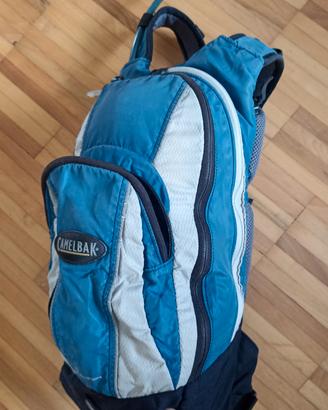 zaino Camelbak Blowfish + sacca idrica 2lt