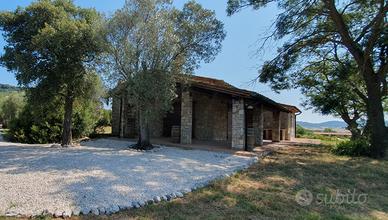 Casale in pietra vicino alle terme di saturnia