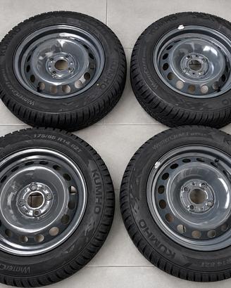 Fiat Panda set invernale completo cerchi piu gomme