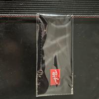 Pezza RayBan dentro la confezione scontata UNICA