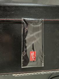 Pezza RayBan dentro la confezione scontata UNICA