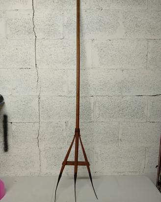 Forcone in legno per fienile  assalto ai forni ecc