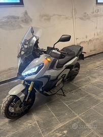 Honda x-adv 750 2022