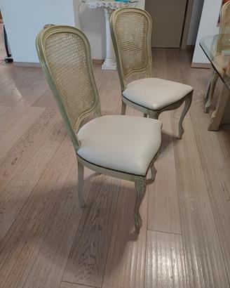 sedie classiche in legno e pelle panna