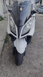 Kymco downtown 300i anno 2017