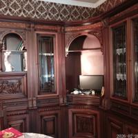 mobile in legno per sala