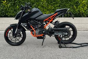Ktm duke 125