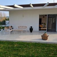 Villino indipendente con parcheggio