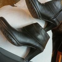 Tronchetti in pelle nera n. 38