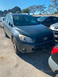 Toyota rav 4 2008 ricambi disponibili