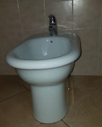 Sanitari ( bidet)leggere descrizione 