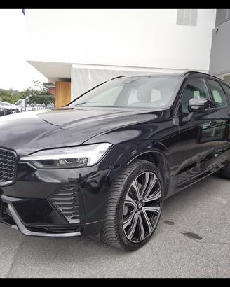 VOLVO XC60 II 2022 - XC60 2.0 b4 Plus Dark awd aut