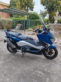 Tmax 530 dx come nuovo