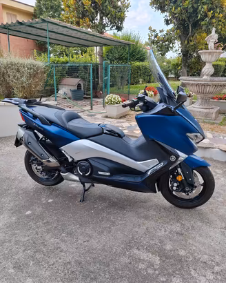Tmax 530 dx come nuovo