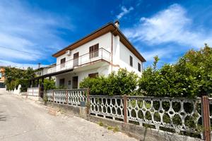 VILLA SINGOLA A CEPAGATTI