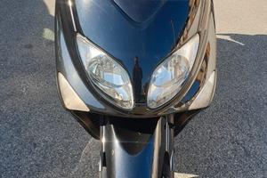 Yamaha T Max - 2005