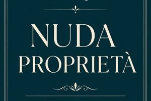 Appartamento di 463 m² con più di 5 locali e box a