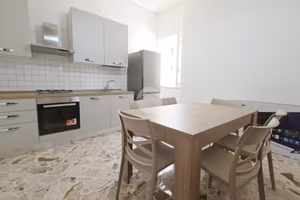 4 LOCALI A PALERMO