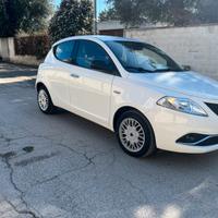 Lancia Ypsilon 1.2 Gpl