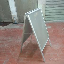 cartellone pubblicitario
