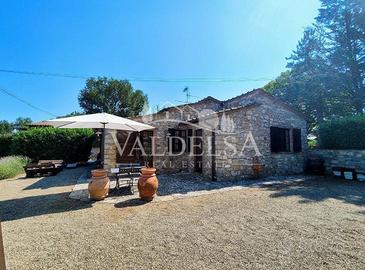 Rustico / Casale di 120 m² con più di 5 locali e p