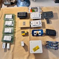 Vecchio materiale elettrico