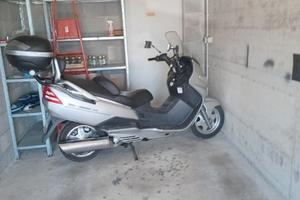 Suzuki Burgman 400