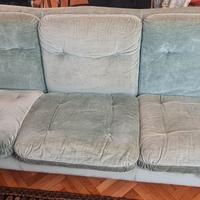 Divano a 3 posti rivestito in velluto