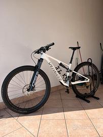 Specialized Epic 8 Comp M con Roval Control