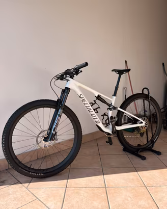 Specialized Epic 8 Comp M con Roval Control