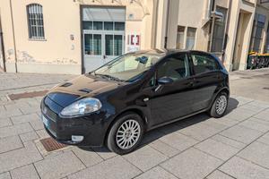 Grande Punto 5p 1.4 GPL 77cv solo 15.800 km unico