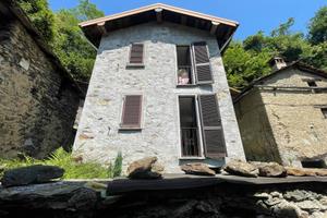 Casa indipendente di 87 m² con 2 locali a Garzeno