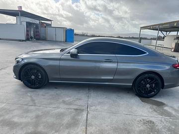 Mercedes-Benz C220