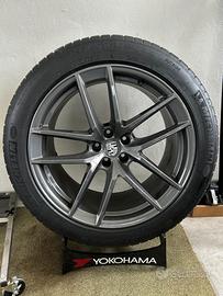 Treno Gomme Estive 20” al 80% marchiate Porsche