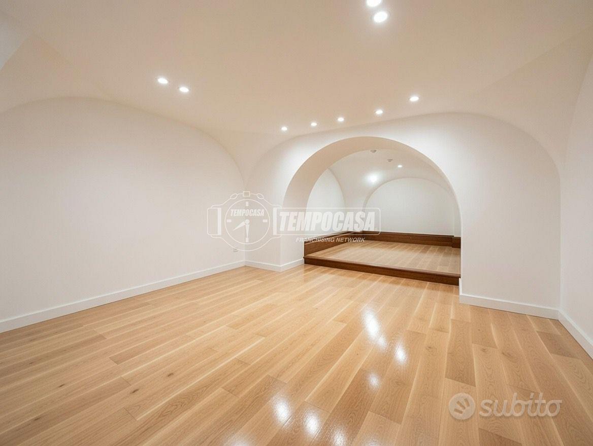 Deposito a Napoli Via Diocleziano 1 locali - Vista 4