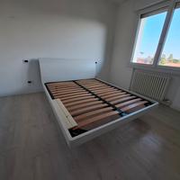 Letto matrimoniale con rete