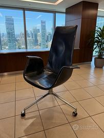 Sedie "Bird" in pelle di Fabricius Kastholm