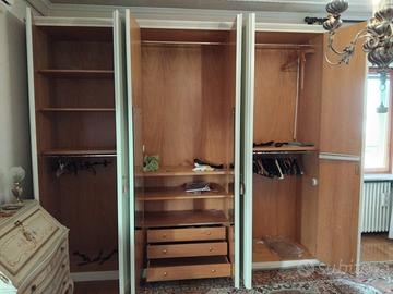 Armadio 4 stagioni in legno color panna