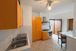 Rocca cencia: appartamento con ingresso semi-indip