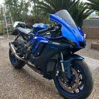 Yamaha R1