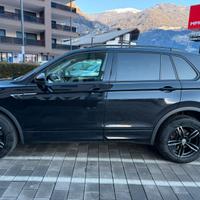 VW Tiguan R-Line