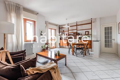 Quadrivano Luminoso con Ascensore,Cantina P.auto