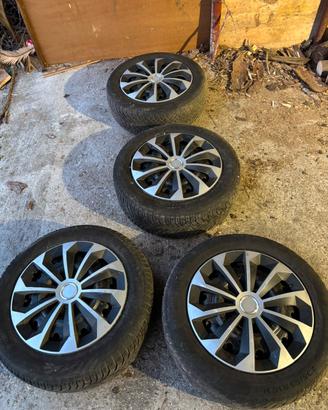 4 gomme complete con cerchi in lega 205/55 r16