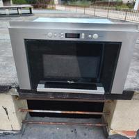 FORNO MICROONDE DA INCASSO WHIRLPOOL IN ACCIAIO 